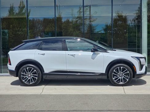 New 2026 Cadillac Optiq Sport 1 AWD/4WD image 6