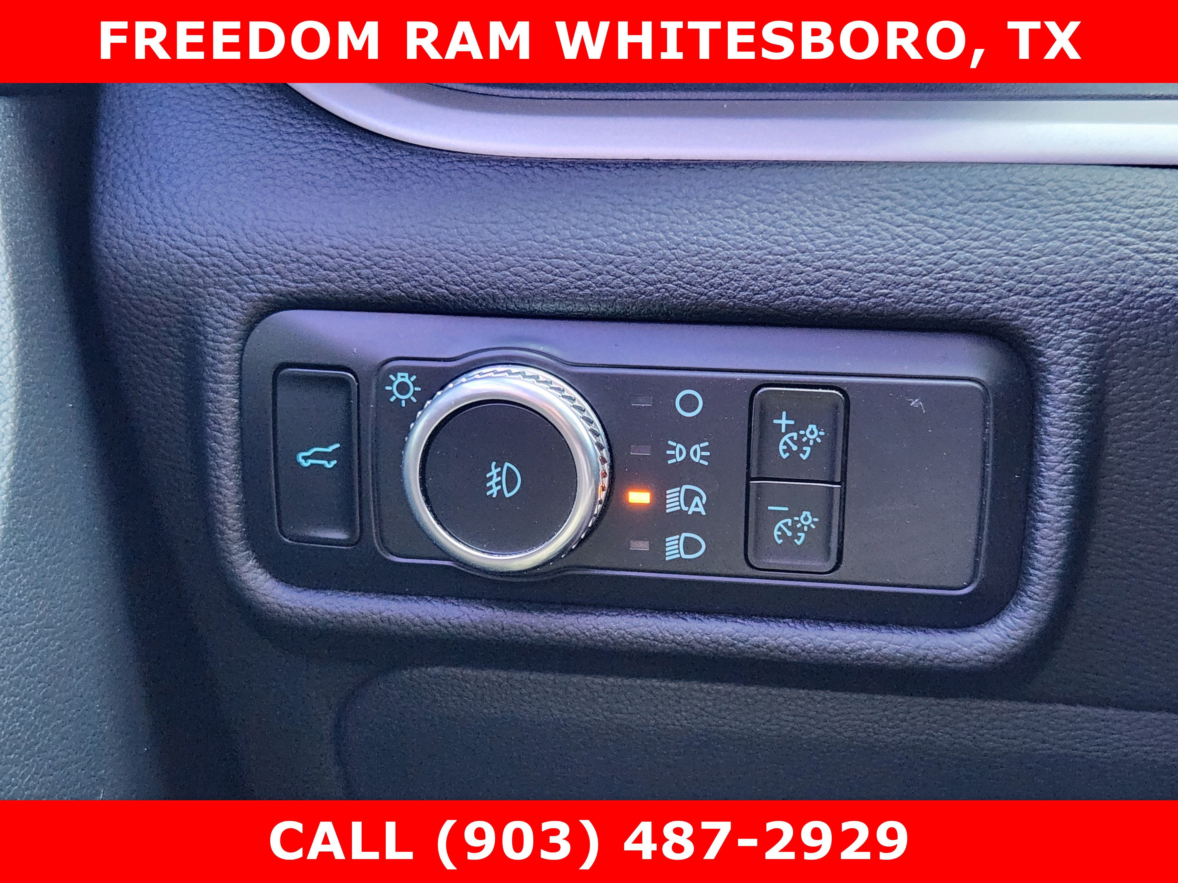 Used 2022 Ford Explorer XLT w/ Equipment Group 202A AWD/4WD image 16