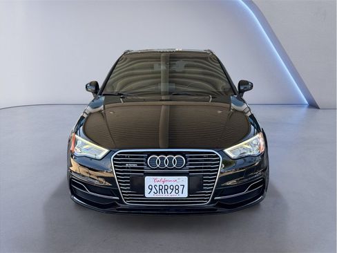 Used 2016 Audi A3 e-tron Premium Plus w/ Premium Plus Package FWD image 2