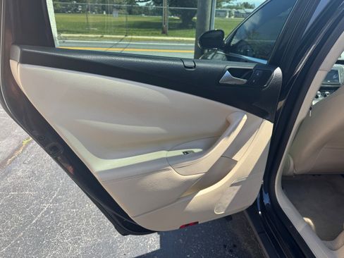 Used 2010 Volkswagen Passat Komfort image 27