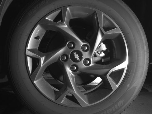 Used 2025 Chevrolet Trax LT w/ LT Convenience Package image 14