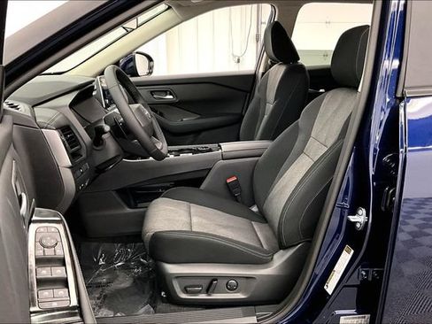 New 2026 Nissan Rogue SV AWD/4WD image 9