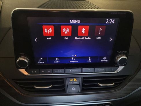 Used 2024 Nissan Altima 2.5 SV image 25