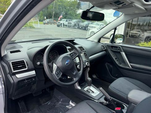 Used 2016 Subaru Forester 2.5i Premium w/ Popular Package #2 AWD/4WD image 10