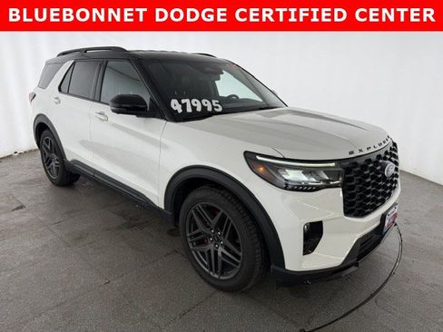 Used 2025 Ford Explorer ST RWD image 3