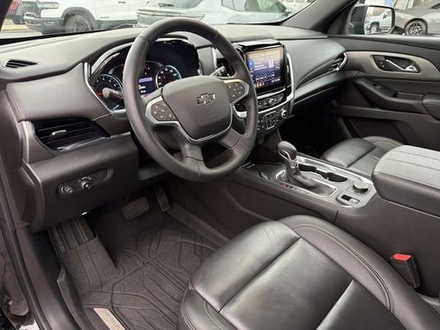 Used 2023 Chevrolet Traverse LT w/ Midnight/Sport Edition image 25