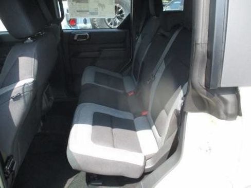 New 2025 Ford Bronco 4-Door image 5