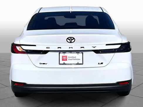 Certified 2025 Toyota Camry LE image 5