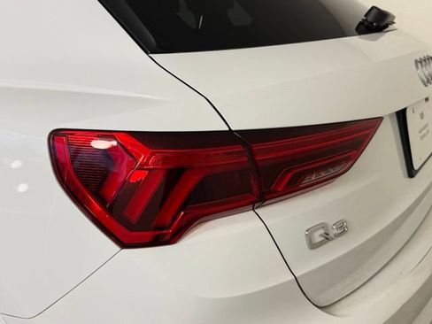 Used 2022 Audi Q3 2.0T Premium AWD/4WD image 11