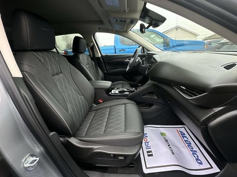 Used 2023 Buick Envision Avenir AWD/4WD image 18