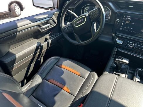Used 2023 GMC Sierra 1500 AT4 w/ Technology Package AWD/4WD image 22