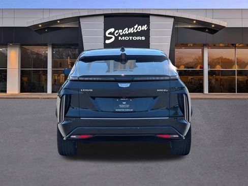 Used 2024 Cadillac Lyriq Luxury w/ LPO, Floor Liner Package AWD/4WD image 4