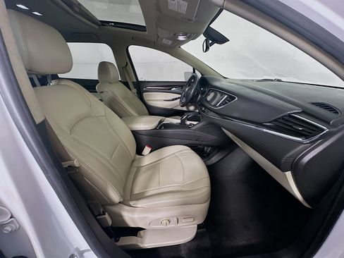 Used 2019 Buick Enclave Essence image 34