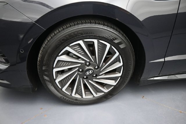 New 2026 Hyundai Sonata Limited FWD image 23