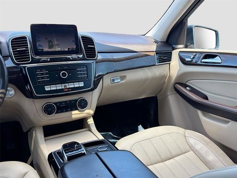 Used 2018 Mercedes-Benz GLE 350 w/ Premium 1 Package image 26