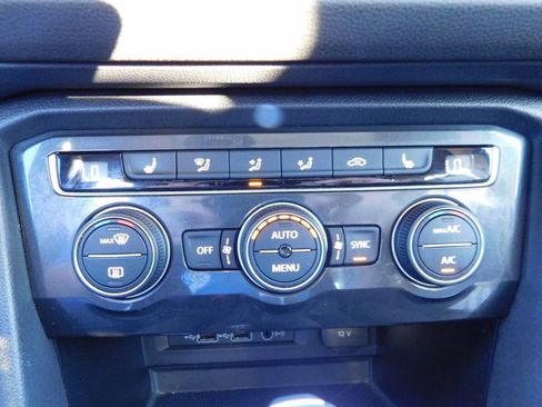 Used 2019 Volkswagen Tiguan SEL w/ 3rd Row Seat Package AWD/4WD image 12