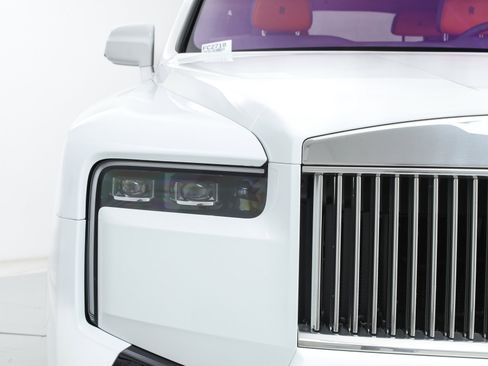 Used 2026 Rolls-Royce Cullinan image 13