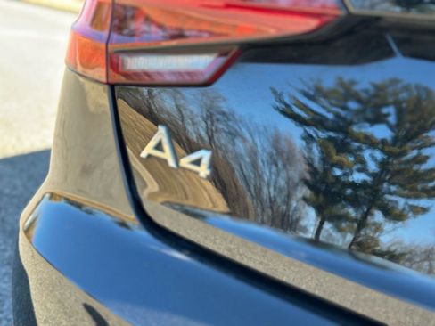 Used 2018 Audi A4 2.0T Premium image 12