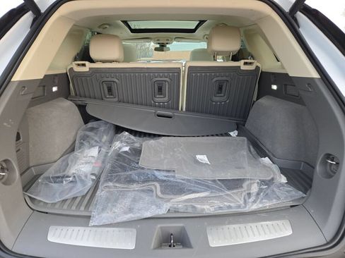 New 2025 Cadillac XT5 Premium Luxury FWD image 16