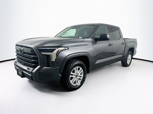 Used 2023 Toyota Tundra SR5 w/ SR5 Convenience Package RWD image 3