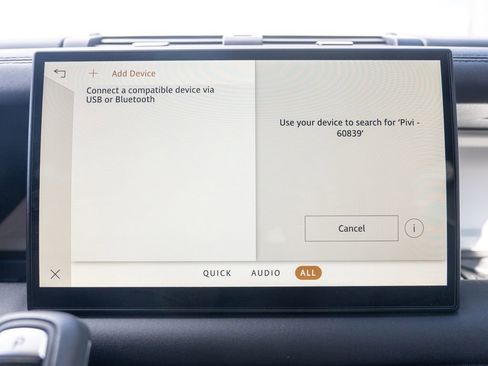 Used 2025 Land Rover Defender 110 S image 32