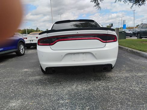 Used 2018 Dodge Charger R/T w/ Blacktop Package RWD image 7