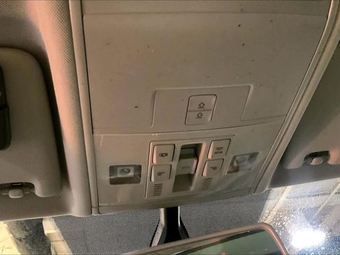 Used 2019 Volkswagen Tiguan SE w/ Panoramic Sunroof Package image 55