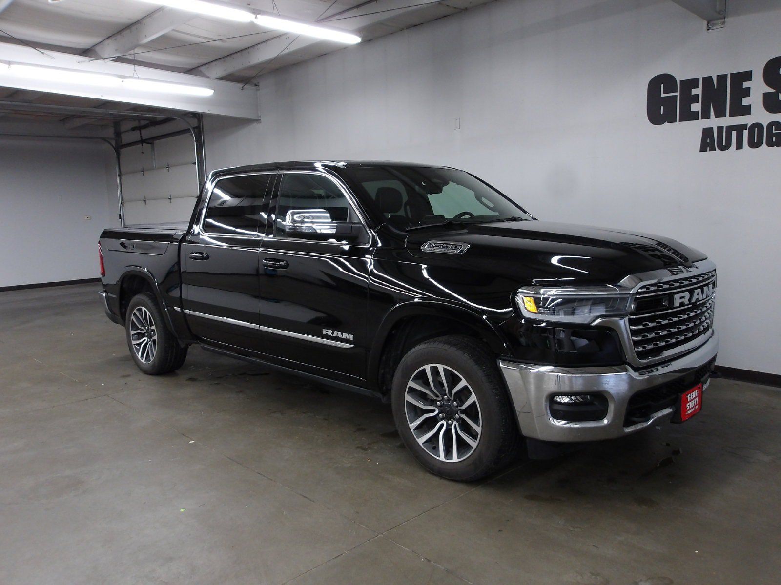 Used 2026 RAM 1500 Limited AWD/4WD image 4