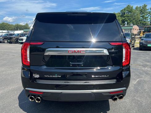 Used 2021 GMC Yukon XL Denali w/ Denali Premium Package AWD/4WD image 4