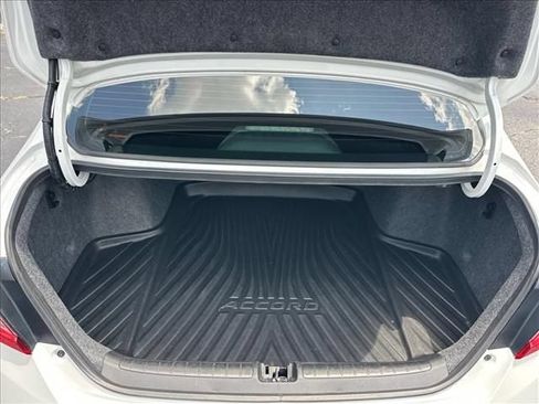 Used 2019 Honda Accord LX image 30