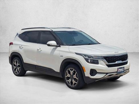 Used 2022 Kia Seltos EX AWD/4WD image 3