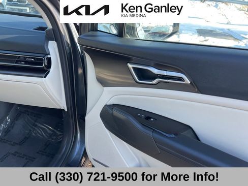 Certified 2025 Kia Sportage EX w/ Premium Package image 61
