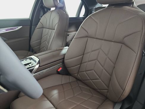 New 2026 BMW i7 xDrive60 w/ Executive Package AWD/4WD image 15