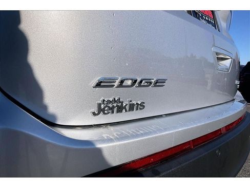 Used 2017 Ford Edge Titanium w/ Equipment Group 301A image 33