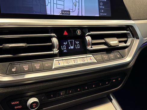 Used 2022 BMW 330e xDrive 330e xDrive w/ M Sport Package image 19