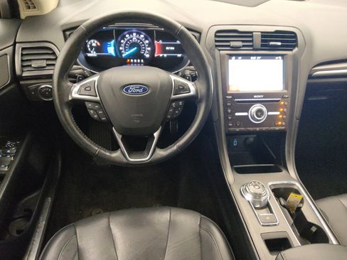 Used 2018 Ford Fusion Titanium AWD/4WD image 22