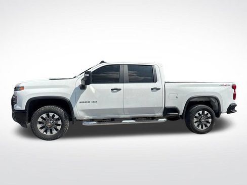 Used 2024 Chevrolet Silverado 2500 Custom w/ Custom Value Package AWD/4WD image 2
