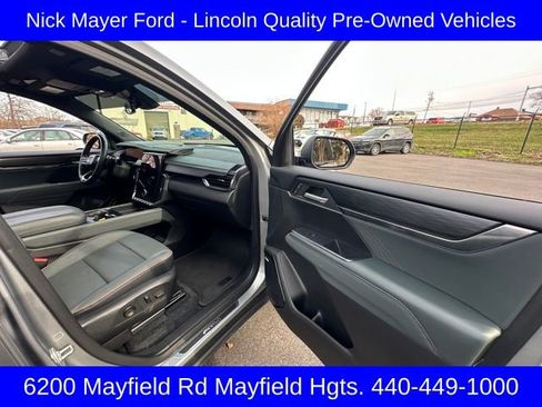 Used 2024 GMC Acadia AT4 w/ Luxury Package image 25