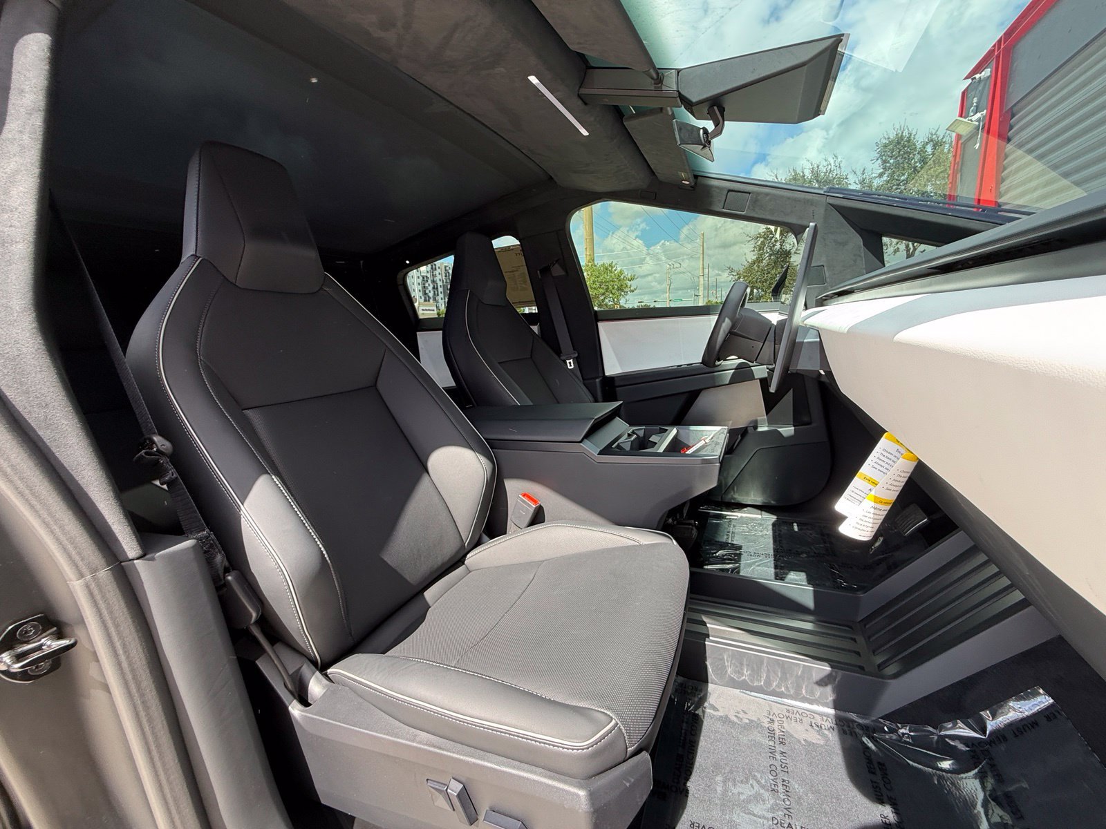 Used 2024 Tesla Cybertruck AWD Crew Cab image 25