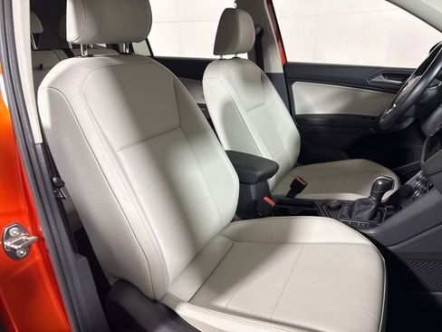 Used 2019 Volkswagen Tiguan SE image 10