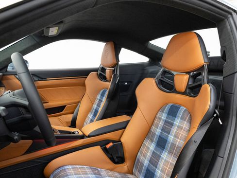 Used 2024 Porsche 911 GT3 RS RWD image 5