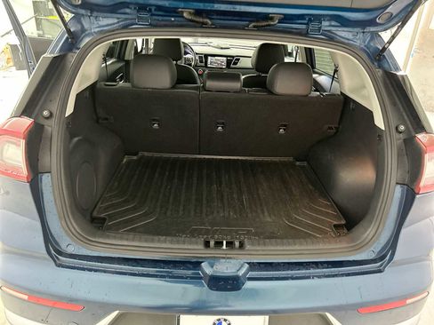 Used 2017 Kia Niro Touring w/ Advanced Technology Package image 21