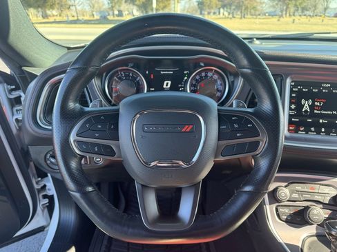 Used 2021 Dodge Challenger R/T Scat Pack image 9