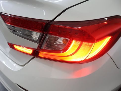 Used 2022 Honda Accord LX image 28