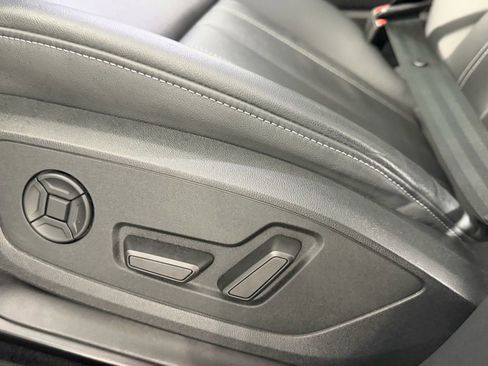 Used 2023 Audi Q4 e-tron Premium Plus w/ Premium Plus image 26