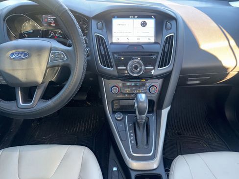 Used 2017 Ford Focus Titanium w/ Titanium Technology Package image 14