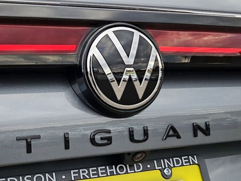 New 2026 Volkswagen Tiguan SE R-Line AWD/4WD image 19