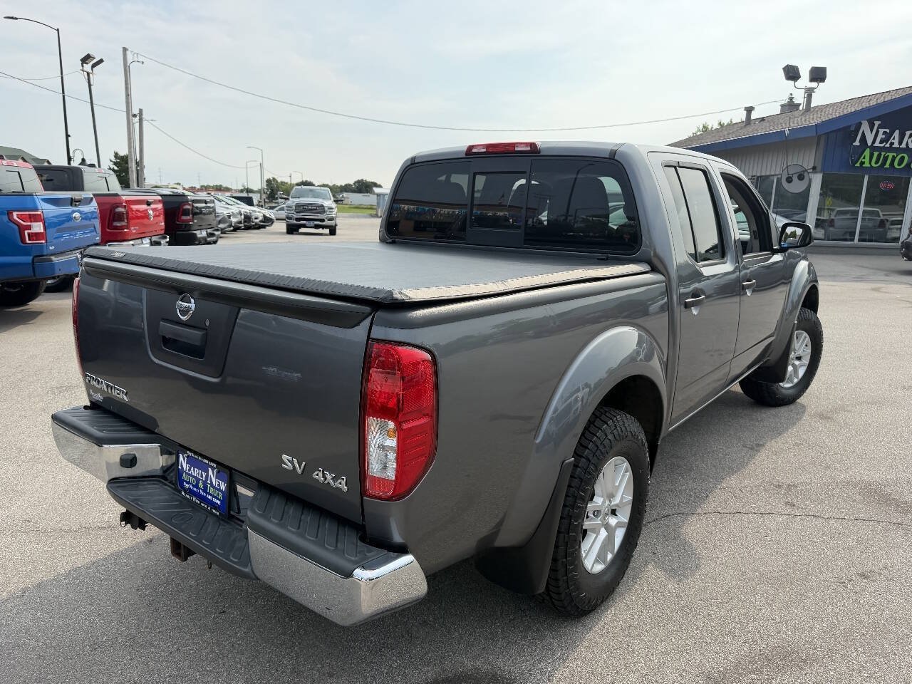 Used 2018 Nissan Frontier SV AWD/4WD image 8