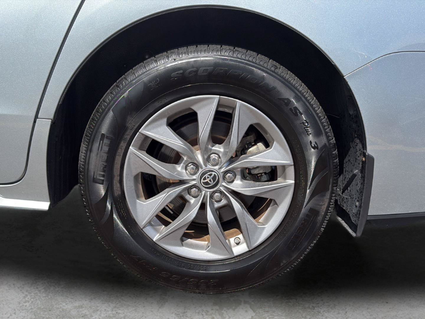 Used 2022 Toyota Sienna LE AWD/4WD image 22