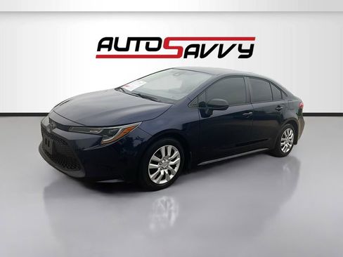 Used 2020 Toyota Corolla LE image 3